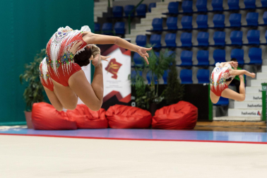 Fotos del Trofeo Comunidad Foral de gimnasia en Anaitasuna./