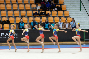 Fotos del Trofeo Comunidad Foral de gimnasia en Anaitasuna./