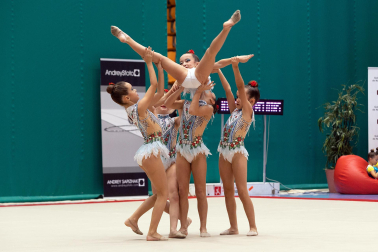Fotos del Trofeo Comunidad Foral de gimnasia en Anaitasuna./