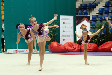 Fotos del Trofeo Comunidad Foral de gimnasia en Anaitasuna./