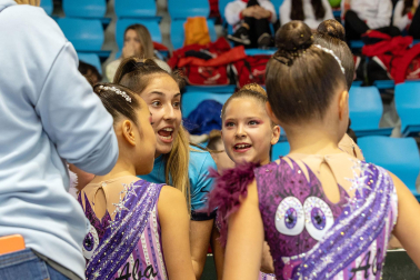 Fotos del Trofeo Comunidad Foral de gimnasia en Anaitasuna./