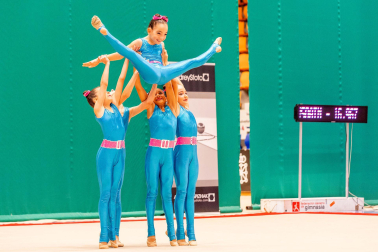 Fotos del Trofeo Comunidad Foral de gimnasia en Anaitasuna./