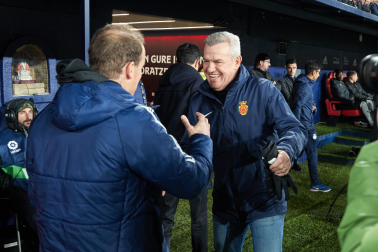 Saludo entre Jagoba Arrasate y Javier Aguirre el pasado mes de enero