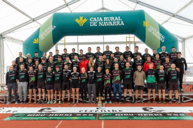 Fotos de la presentación de Hiru-Herri