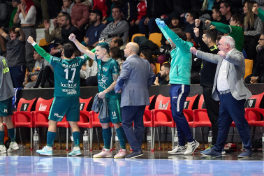 Fotos de la celebración de Osasuna Magna tras conseguir el pase a la Copa de España. /