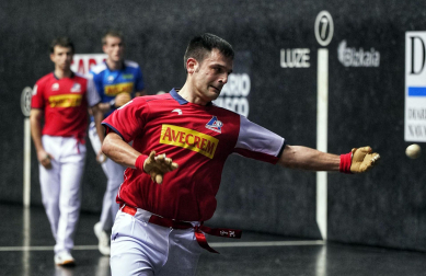 Fotos del partido que ha enfrentado a Elezkano II - Martija contra Jaka - Mariezkurrena. /