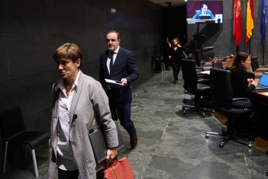 El grupo parlamentario de UPN abandona el Parlamento de Navarra.