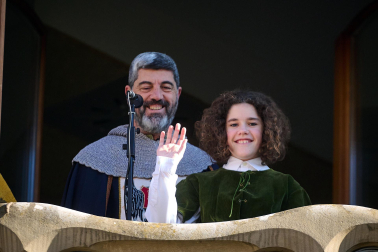 Fotos de la elección del Rey o Reina de la Faba en Burlada.