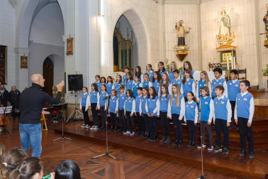 Coro del colegio Griseras.
