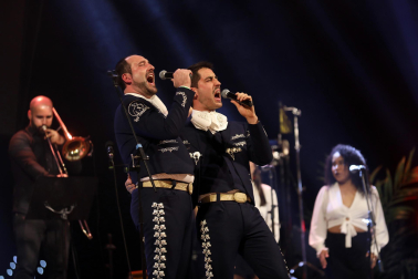Actuación del grupo musical Tenampas en el Pabellón Navarra Arena./