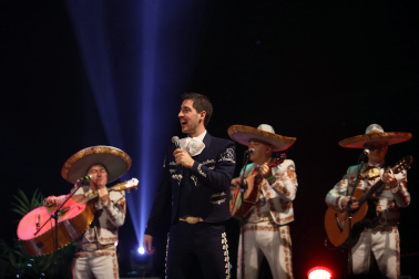Actuación del grupo musical Tenampas en el Pabellón Navarra Arena./