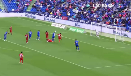 JORNADA 5, CARMONA. Gol de un centro lateral.