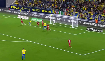 JORNADA 16, ROGER. El Cádiz abrió la lata de cabeza.