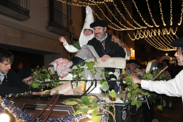 Foto del desfile de Olentzero y Mari Domingi en Tudela./