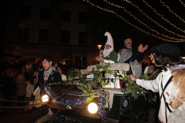 Foto del desfile de Olentzero y Mari Domingi en Tudela./