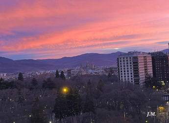 Amanecer en Pamplona. /
