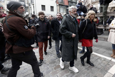 Miembros de Geroa Bai, Pablo Azcona, Unai Hualde, Koldo Martínez y Ana Ollo, a su llegada al Ayuntamiento el día que se vota la moción de censura contra la regionalista Cristina Ibarrola.