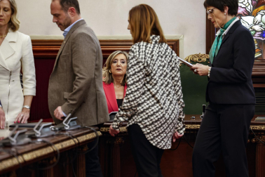 Pleno del Ayuntamiento de Pamplona que vota la moción de censura contra Cristina Ibarrola (UPN).