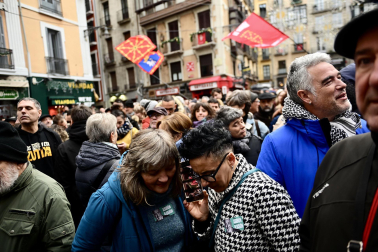 Fotos de la plaza consistorial de Pamplona el día que se vota la moción de censura contra Cristina Ibarrola (UPN).