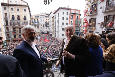 Joseba Asiron, nuevo alcalde de Pamplona tras la moción de censura contra Cristina Ibarrola.