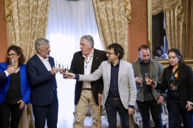 Joseba Asiron (EH Bildu), nuevo alcalde de Pamplona tras la moción de censura a Cristina Ibarrola (UPN).
