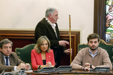 Joseba Asiron (EH Bildu), nuevo alcalde de Pamplona tras la moción de censura a Cristina Ibarrola (UPN).