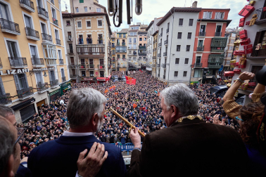 Imágenes de la moción de censura y nombramiento de Joseba Asiron como alcalde de Pamplona./