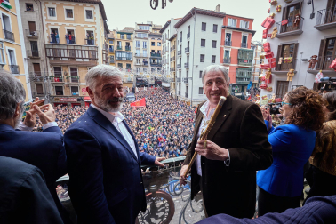Imágenes de la moción de censura y nombramiento de Joseba Asiron como alcalde de Pamplona./
