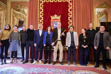 Imágenes de la moción de censura y nombramiento de Joseba Asiron como alcalde de Pamplona./
