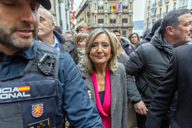 Imágenes de la moción de censura y nombramiento de Joseba Asiron como alcalde de Pamplona./