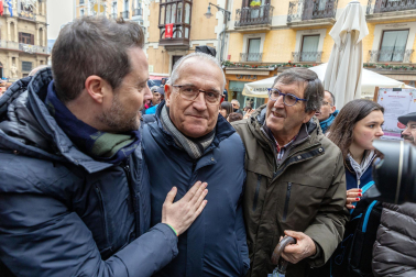 Imágenes de la moción de censura y nombramiento de Joseba Asiron como alcalde de Pamplona./