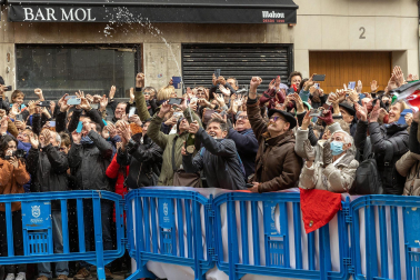Imágenes de la moción de censura y nombramiento de Joseba Asiron como alcalde de Pamplona./
