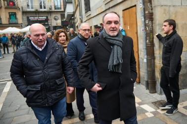 Imágenes de la moción de censura y nombramiento de Joseba Asiron como alcalde de Pamplona./