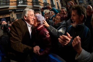 Imágenes de la moción de censura y nombramiento de Joseba Asiron como alcalde de Pamplona./