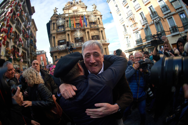Imágenes de la moción de censura y nombramiento de Joseba Asiron como alcalde de Pamplona./