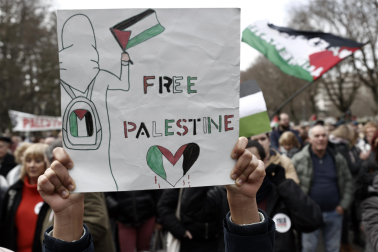 Fotos de la manifestación de Pamplona en apoyo al pueblo palestino ante los ataques de Israel. /