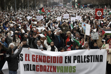 Fotos de la manifestación de Pamplona en apoyo al pueblo palestino ante los ataques de Israel. /