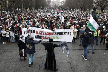 Fotos de la manifestación de Pamplona en apoyo al pueblo palestino ante los ataques de Israel. /