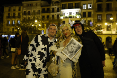 Foto de los disfraces de la Nochevieja 2023 en Pamplona./