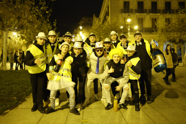 Foto de los disfraces de la Nochevieja 2023 en Pamplona./