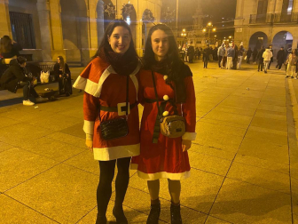 Foto de los disfraces de la Nochevieja 2023 en Pamplona./