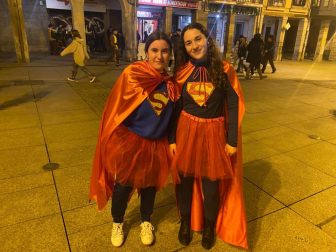 Foto de los disfraces de la Nochevieja 2023 en Pamplona./