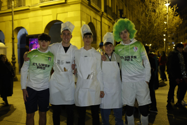 Foto de los disfraces de la Nochevieja 2023 en Pamplona./