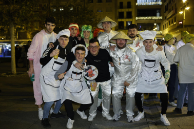 Foto de los disfraces de la Nochevieja 2023 en Pamplona./