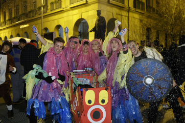 Foto de los disfraces de la Nochevieja 2023 en Pamplona./