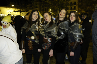Foto de los disfraces de la Nochevieja 2023 en Pamplona./
