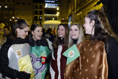Foto de los disfraces de la Nochevieja 2023 en Pamplona./