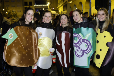 Foto de los disfraces de la Nochevieja 2023 en Pamplona./