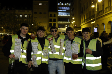 Foto de los disfraces de la Nochevieja 2023 en Pamplona./