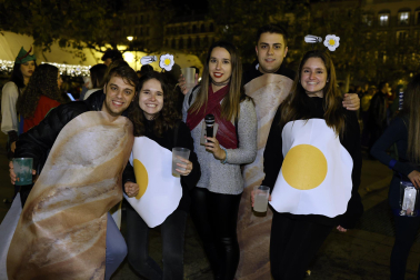 Foto de los disfraces de la Nochevieja 2023 en Pamplona./